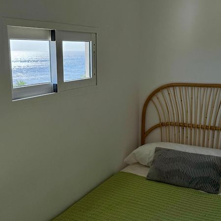 Sunnypalms - Beachfront Penthouse With Stunning Sea View Естепона Екстер'єр фото