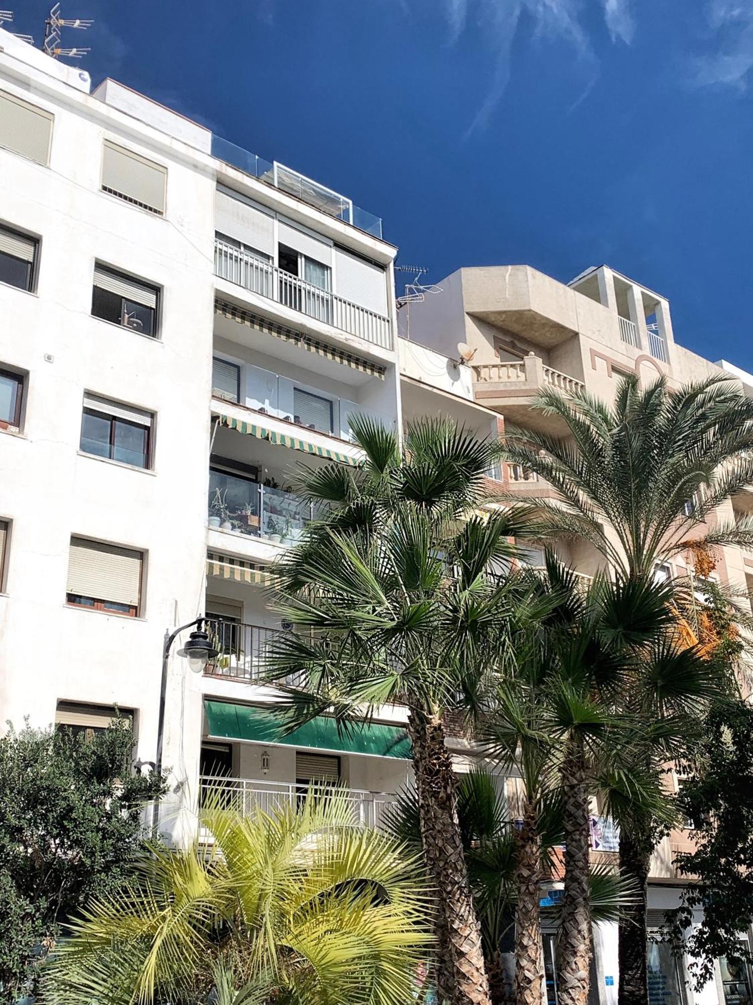 Sunnypalms - Beachfront Penthouse With Stunning Sea View Естепона Екстер'єр фото